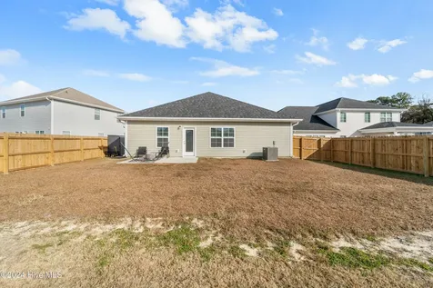 1003 Manhatten Court Richlands NC 28574