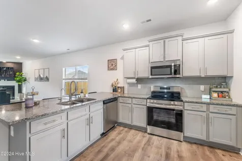 1003 Manhatten Court Richlands NC 28574