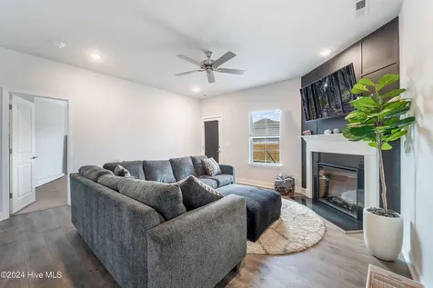 1003 Manhatten Court Richlands NC 28574