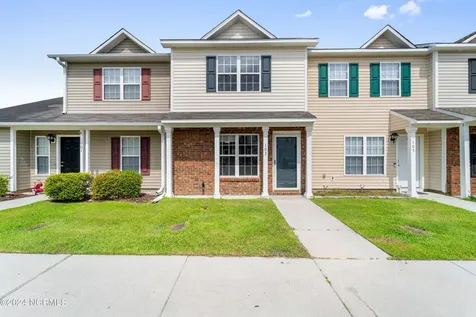 103 Pinegrove Court Jacksonville NC 28546