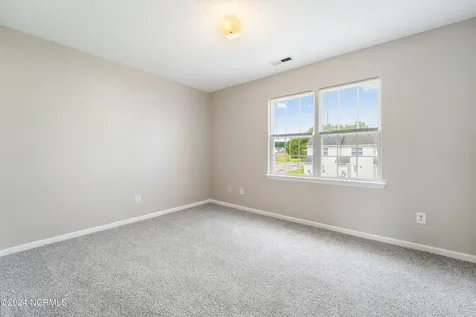 103 Pinegrove Court Jacksonville NC 28546