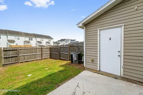 103 Pinegrove Court Jacksonville NC 28546