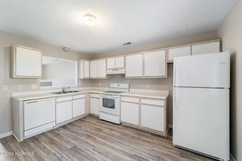 103 Pinegrove Court Jacksonville NC 28546