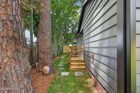 2157 Burnett Boulevard Wilmington NC 28401