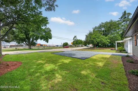 2157 Burnett Boulevard Wilmington NC 28401