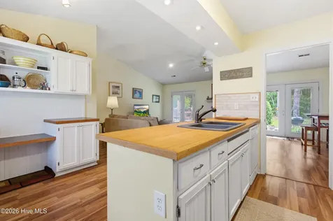 1820 Caracara Drive New Bern NC 28560