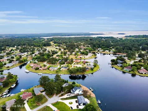 1820 Caracara Drive New Bern NC 28560