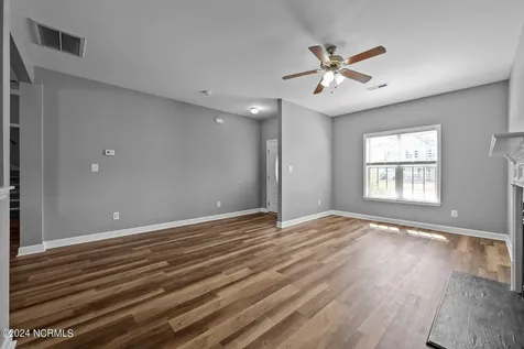 210 Wedgefield Circle Maple Hill NC 28454