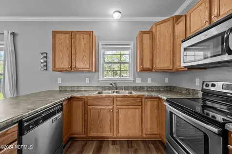 210 Wedgefield Circle Maple Hill NC 28454