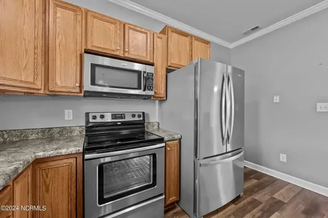 210 Wedgefield Circle Maple Hill NC 28454
