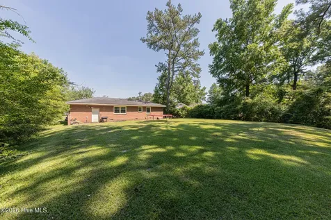 35 Victoria Road Jacksonville NC 28546