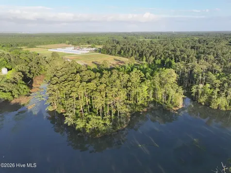 705 Russells Creek Road Beaufort NC 28516