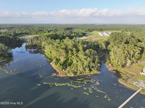 705 Russells Creek Road Beaufort NC 28516