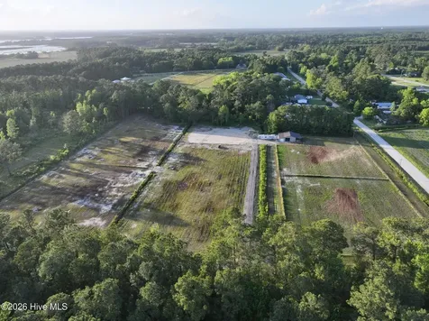 705 Russells Creek Road Beaufort NC 28516