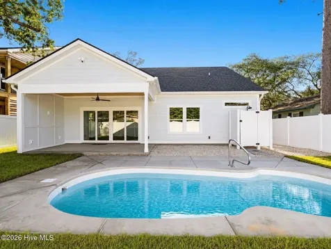 214 NE 38th Street Oak Island NC 28465