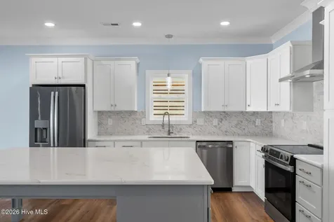 214 NE 38th Street Oak Island NC 28465