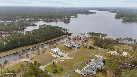 23 Eastcove Way Oriental NC 28571