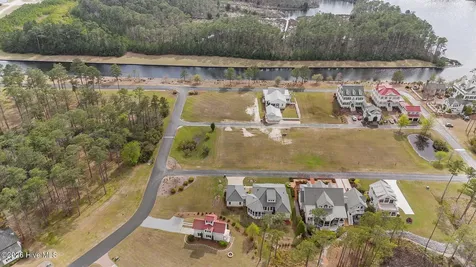 23 Eastcove Way Oriental NC 28571