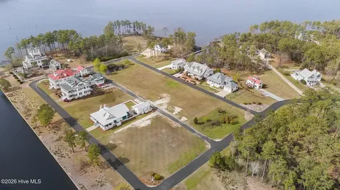 23 Eastcove Way Oriental NC 28571