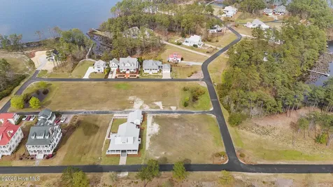 23 Eastcove Way Oriental NC 28571