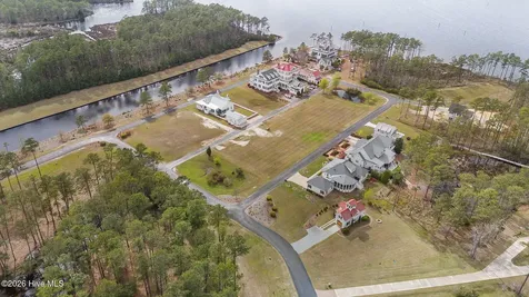23 Eastcove Way Oriental NC 28571