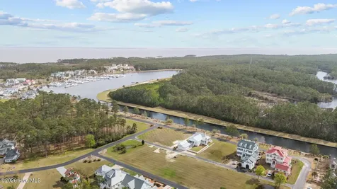 35 Eastcove Way Oriental NC 28571