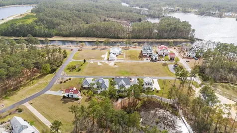 35 Eastcove Way Oriental NC 28571