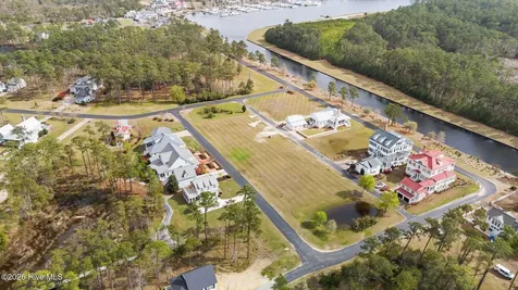 35 Eastcove Way Oriental NC 28571