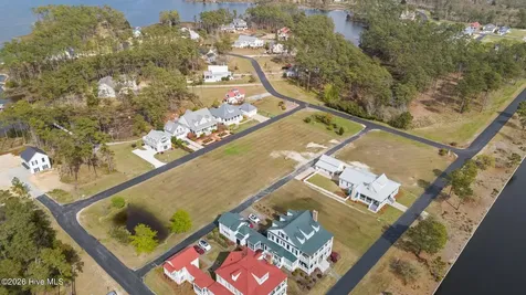 35 Eastcove Way Oriental NC 28571