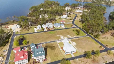 35 Eastcove Way Oriental NC 28571