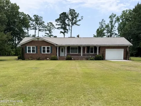 3144 Wintergreen Road Cove City NC 28523