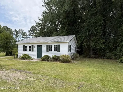 3144 Wintergreen Road Cove City NC 28523