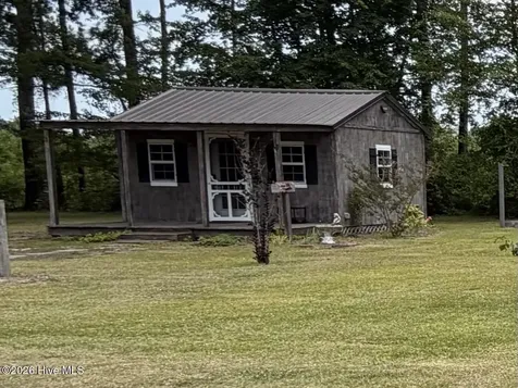 3144 Wintergreen Road Cove City NC 28523