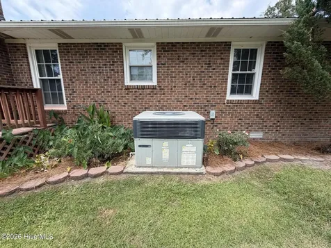 3144 Wintergreen Road Cove City NC 28523