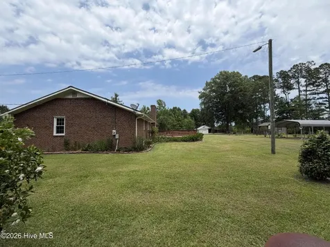 3144 Wintergreen Road Cove City NC 28523
