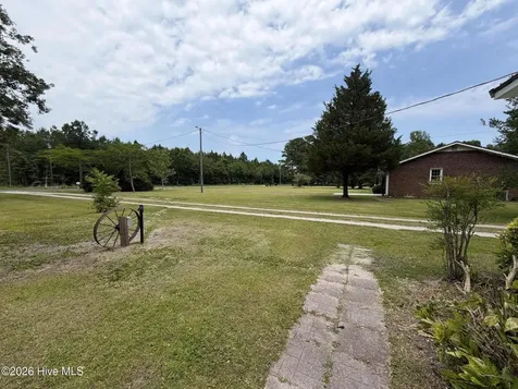 3144 Wintergreen Road Cove City NC 28523