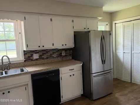 3144 Wintergreen Road Cove City NC 28523