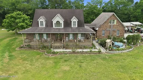 1134 Dixie Drive Red Springs NC 28377