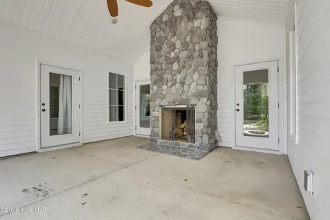 102 N Kingfisher Lane Hampstead NC 28443