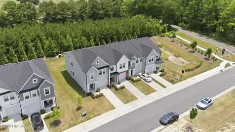 404 Barrington Row Avenue Zebulon NC 27597