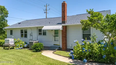 123 Crescent Drive Beaufort NC 28516