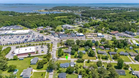 123 Crescent Drive Beaufort NC 28516