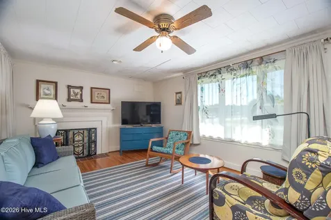 123 Crescent Drive Beaufort NC 28516