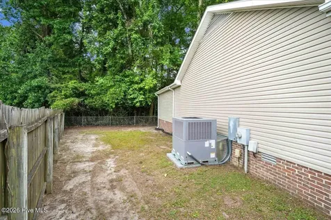 226 Glenwood Trail Goldsboro NC 27534