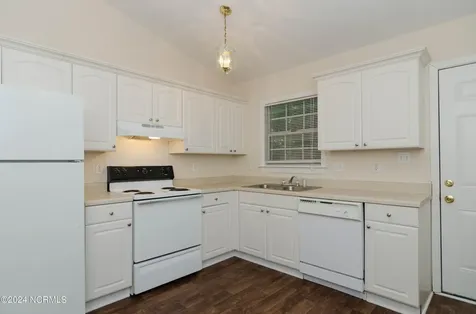 4102 Bear Court Wilmington NC 28403