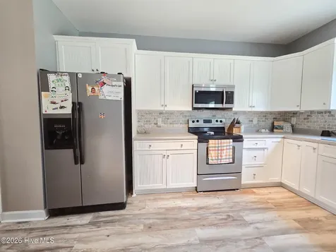 205 Bell Ridge Lane Hubert NC 28539