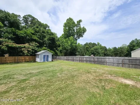 205 Bell Ridge Lane Hubert NC 28539