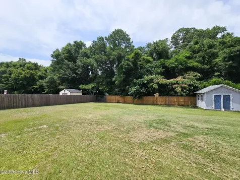 205 Bell Ridge Lane Hubert NC 28539