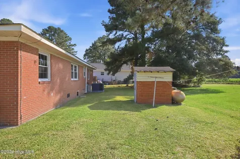 4415 Reaves Road Ayden NC 28513