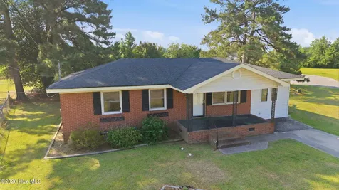 4415 Reaves Road Ayden NC 28513